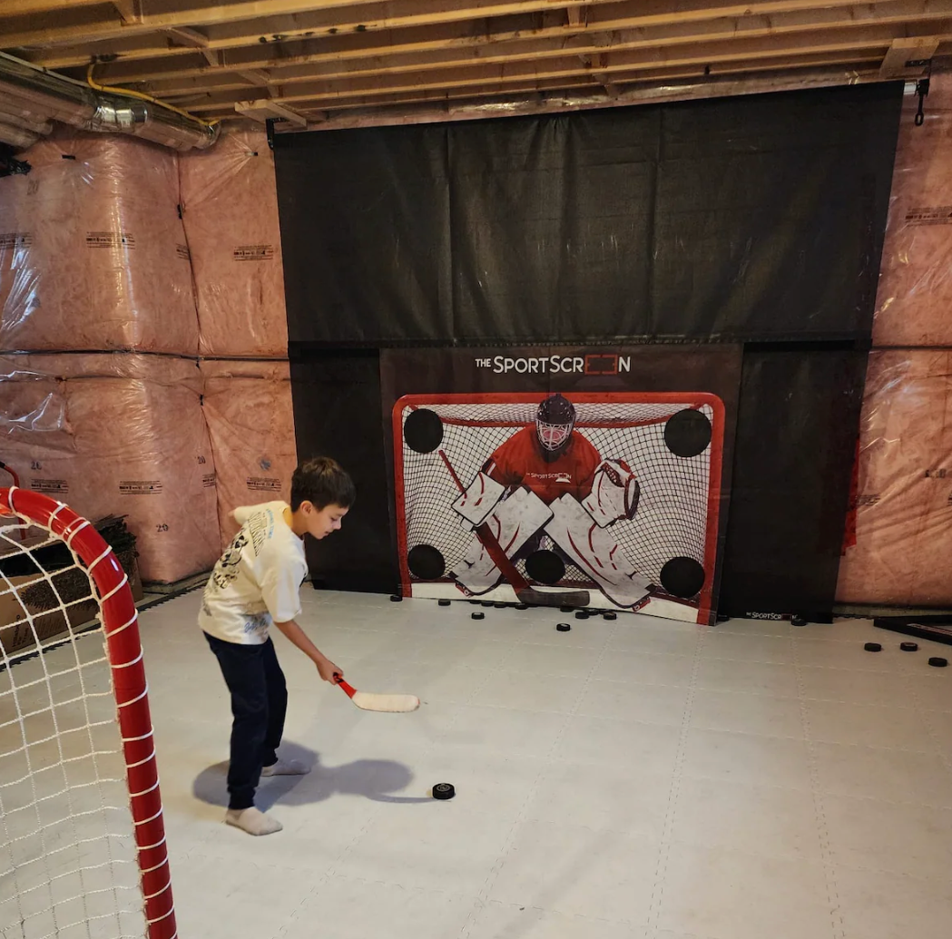 SportScreen (10 ft wide- Hand Crank)